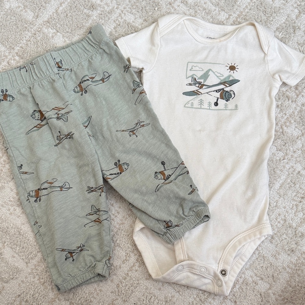3/$16!!Airplane Print Baby Outfit - Two Piece Bodysuit & Pants